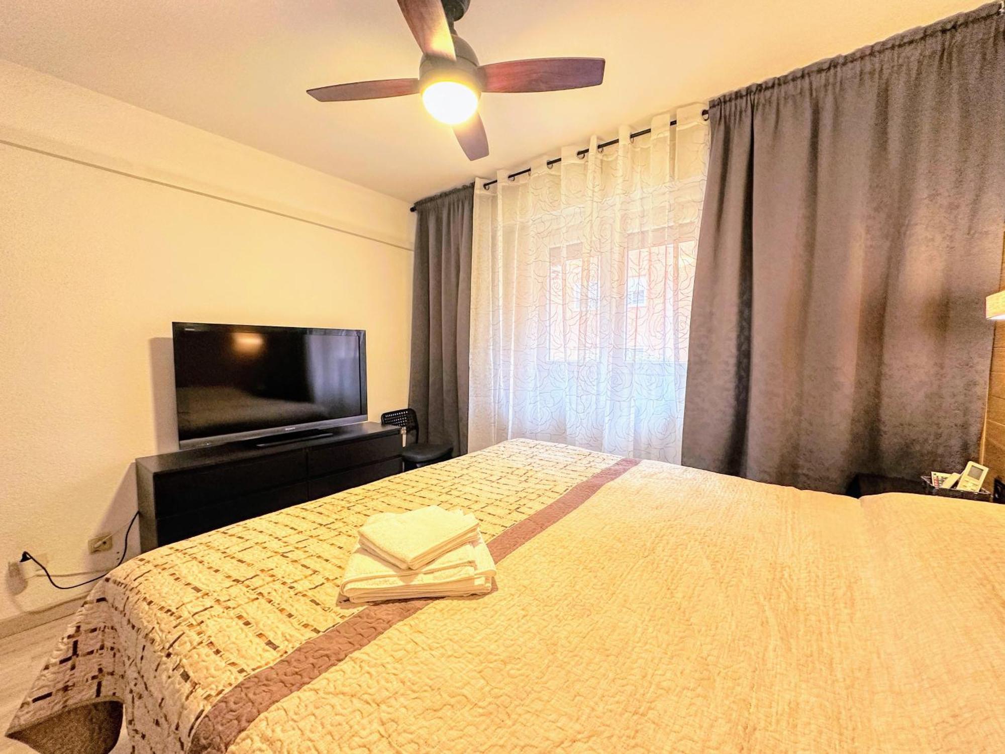 Apartment Monfort บาเลนเซีย ภายนอก รูปภาพ