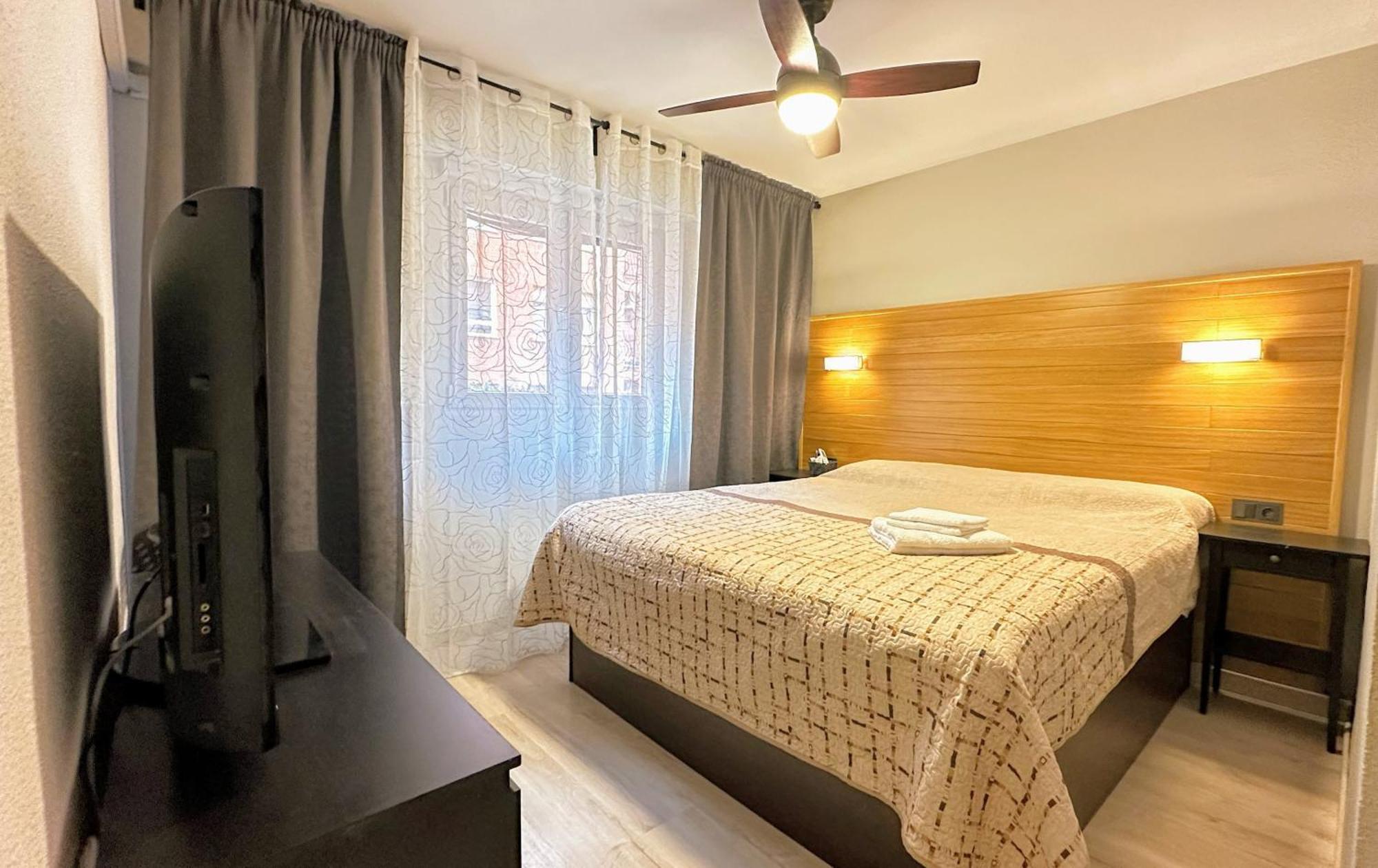 Apartment Monfort บาเลนเซีย ภายนอก รูปภาพ